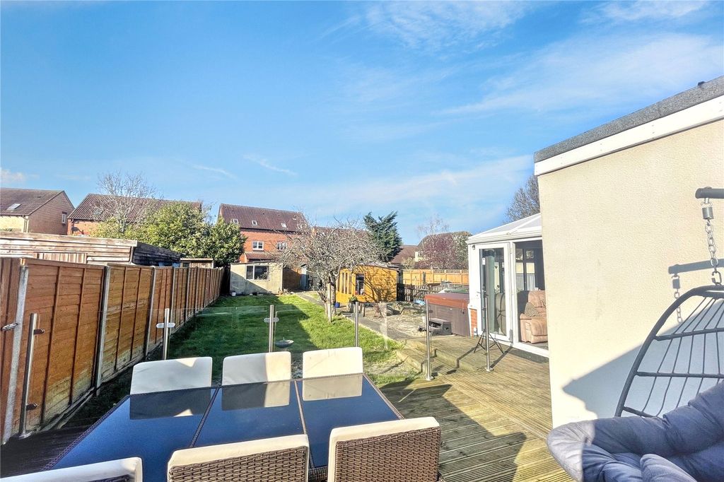 Property photo 2 of 21 Picture No. 14