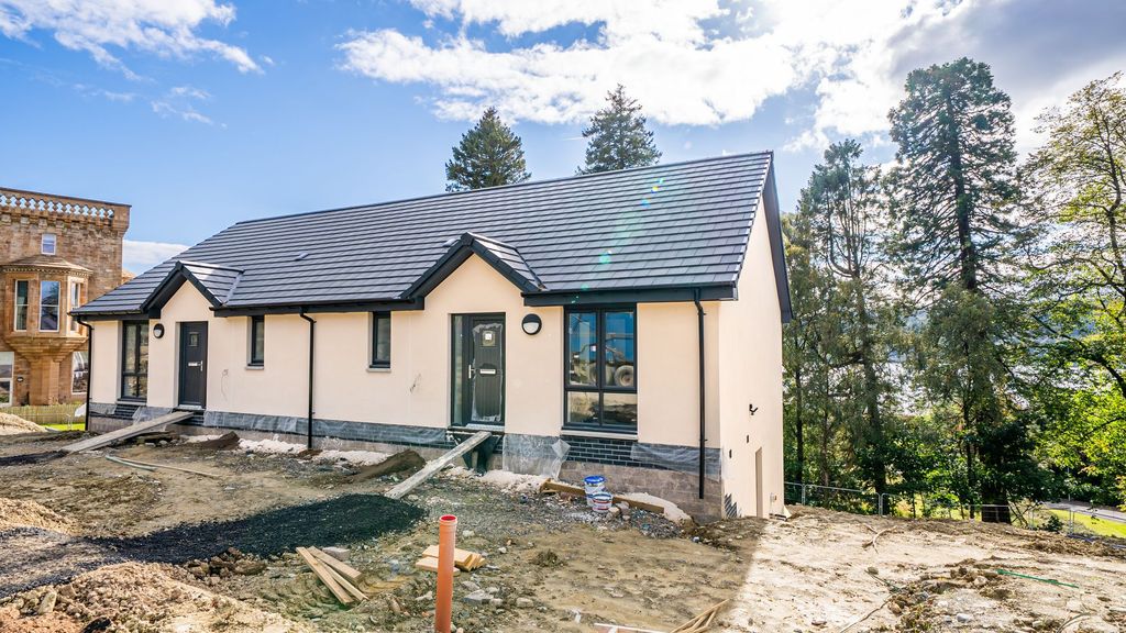 Property photo 3 of 15