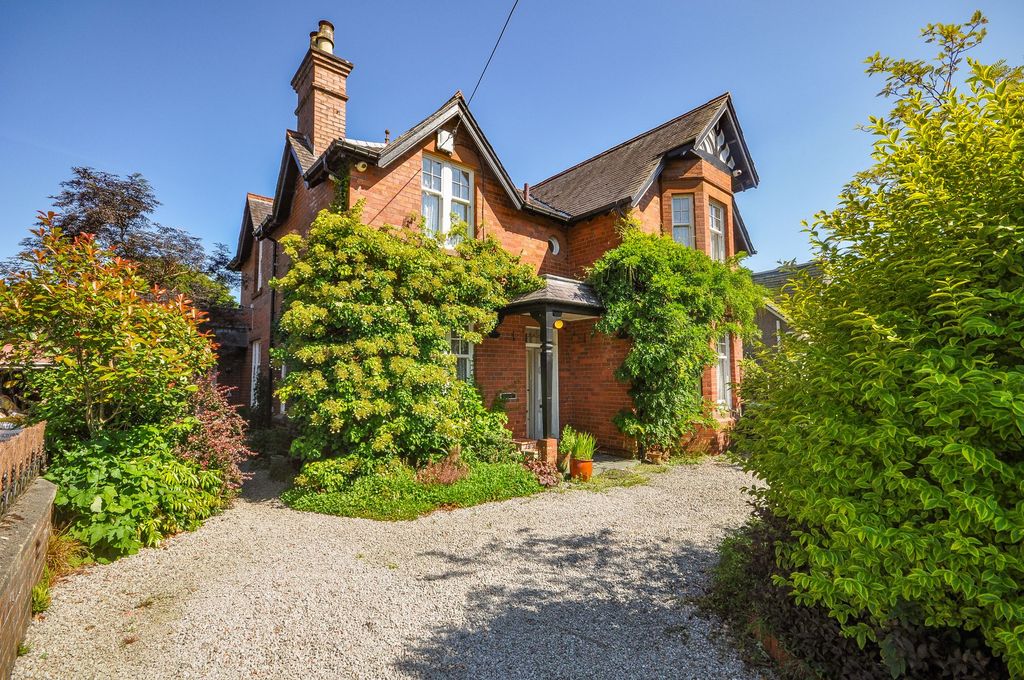 Property photo 1 of 38