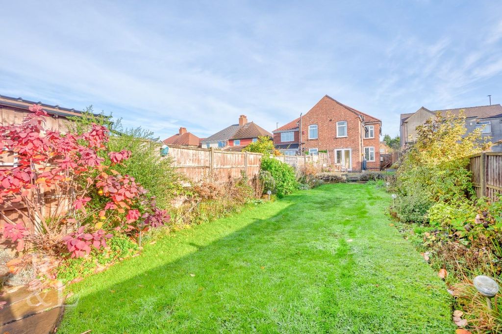 Property photo 2 of 23 243 Burton Road (9).Jpg