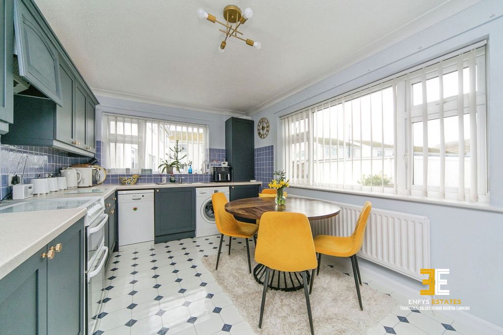 Additional image 8 of 2 bed flat for saleTrinity Crescent, Llandudno LL30