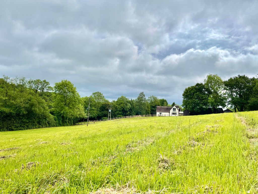 Property photo 3 of 32