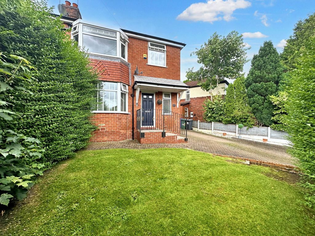 Property photo 1 of 21