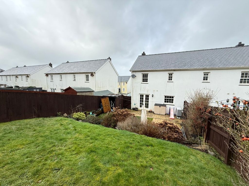 Property photo 2 of 30