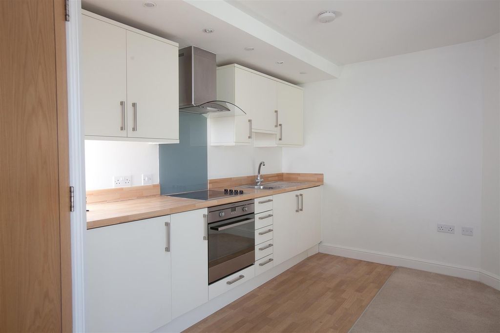 Property photo 2 of 10 A4-9698.Jpg