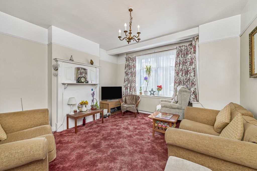 Property photo 2 of 7