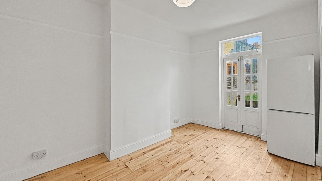 Property photo 3 of 10 Bright, Unfurnished Kitchen Space With Wooden Floo...