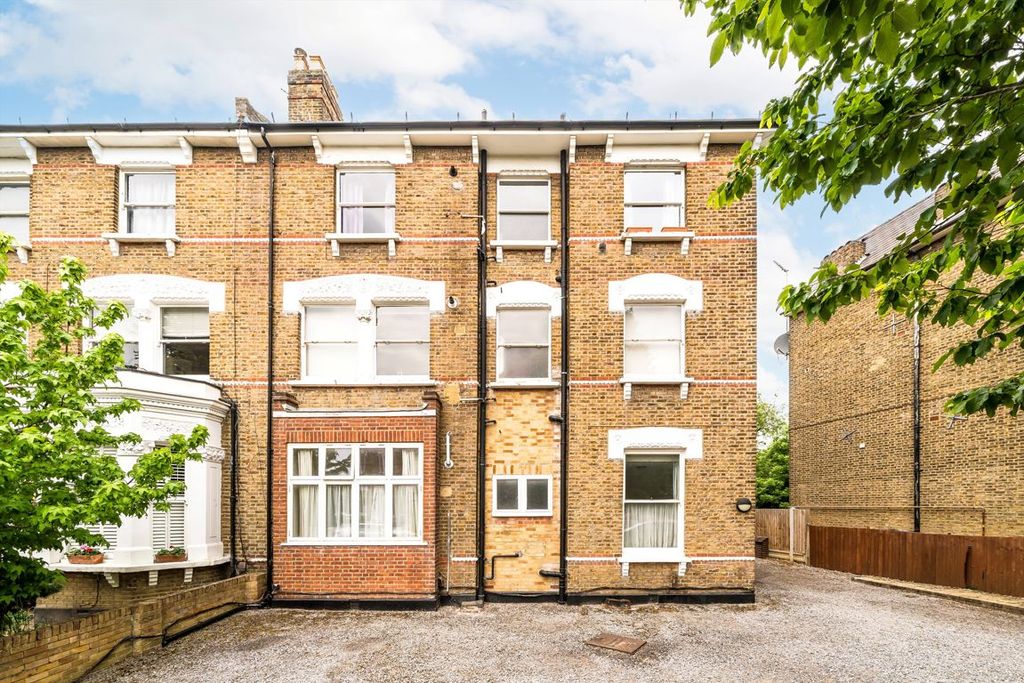 Property photo 1 of 6