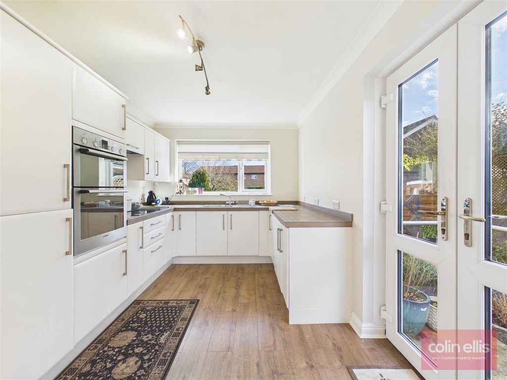 Property photo 3 of 9 Cam05075G0-Pr0302-Still002.Jpg