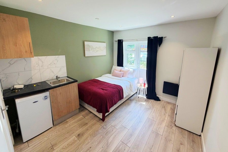 Property photo 1 of 5