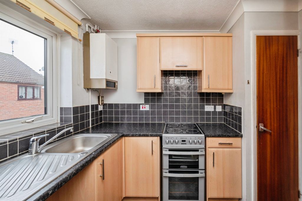 Property photo 2 of 12