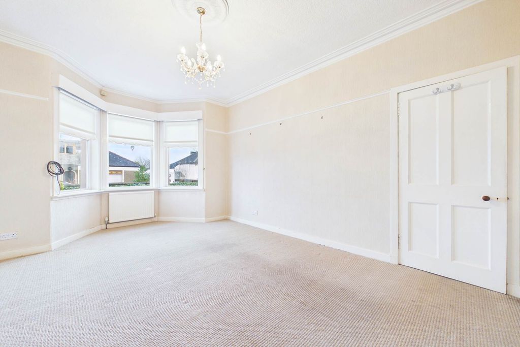 Property photo 3 of 28