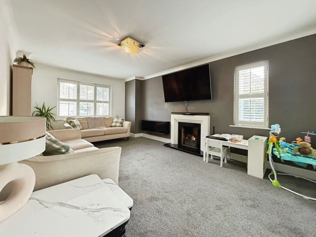 Property photo 3 of 26 Pbox-Img.Jpg