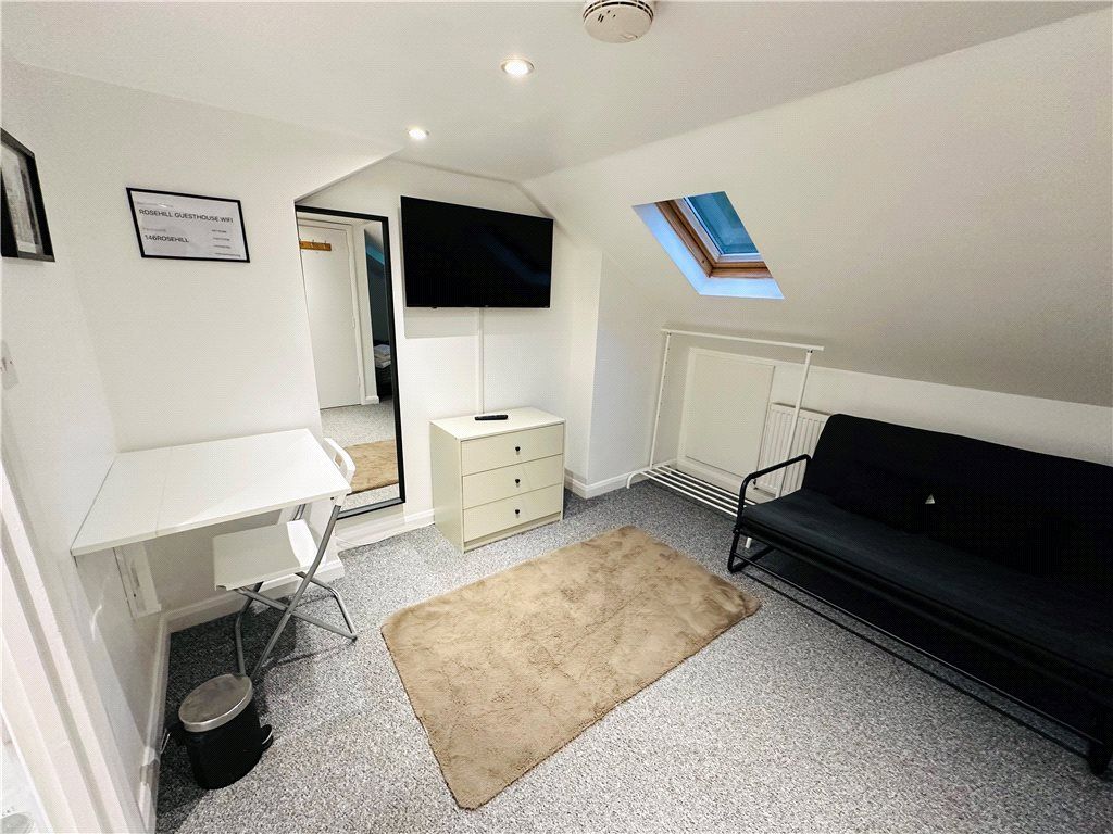 Property photo 3 of 6 Studio