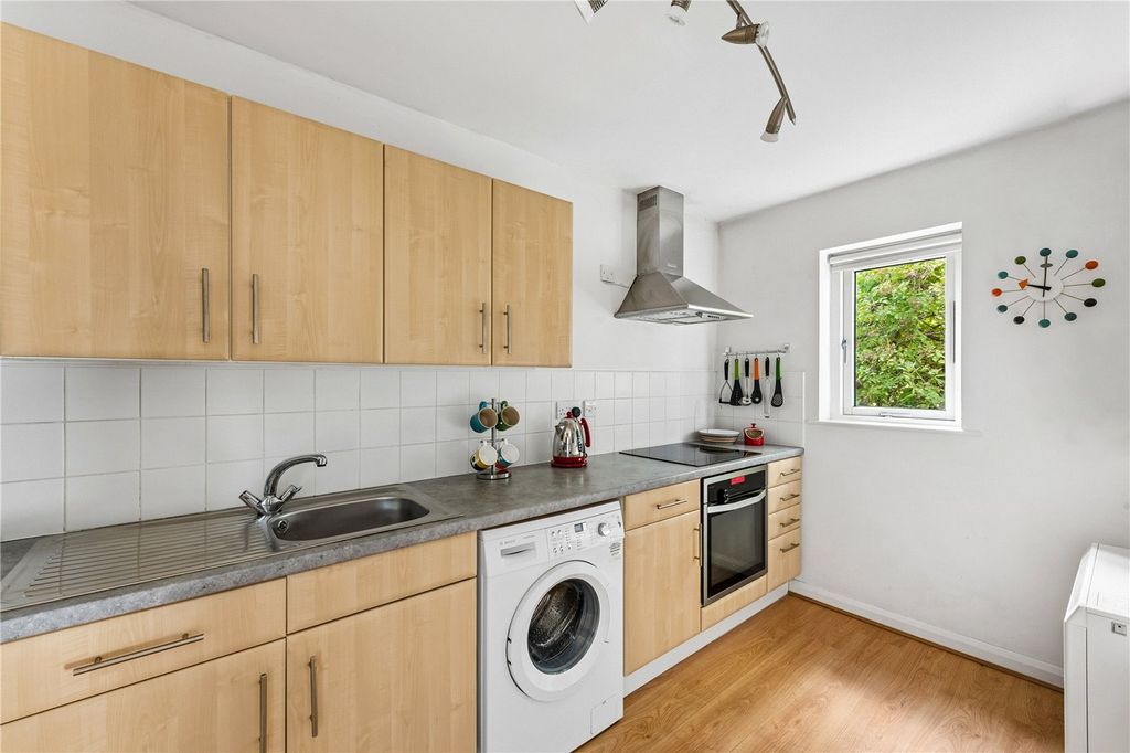 Property photo 3 of 12 Picture No. 05
