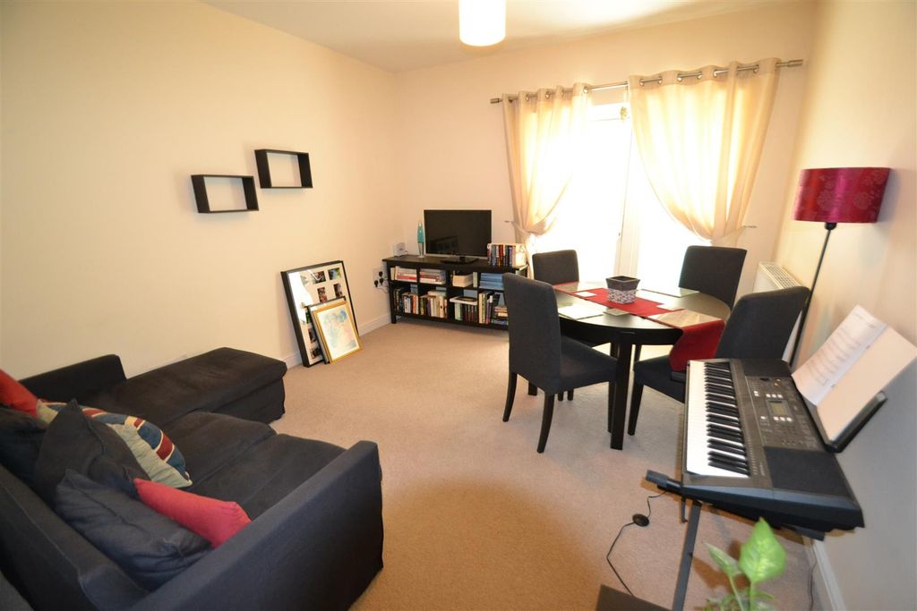 Property photo 3 of 6
