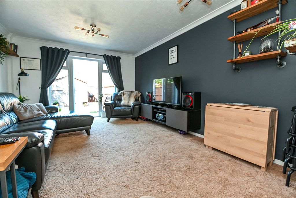 Property photo 3 of 15 Picture No. 04
