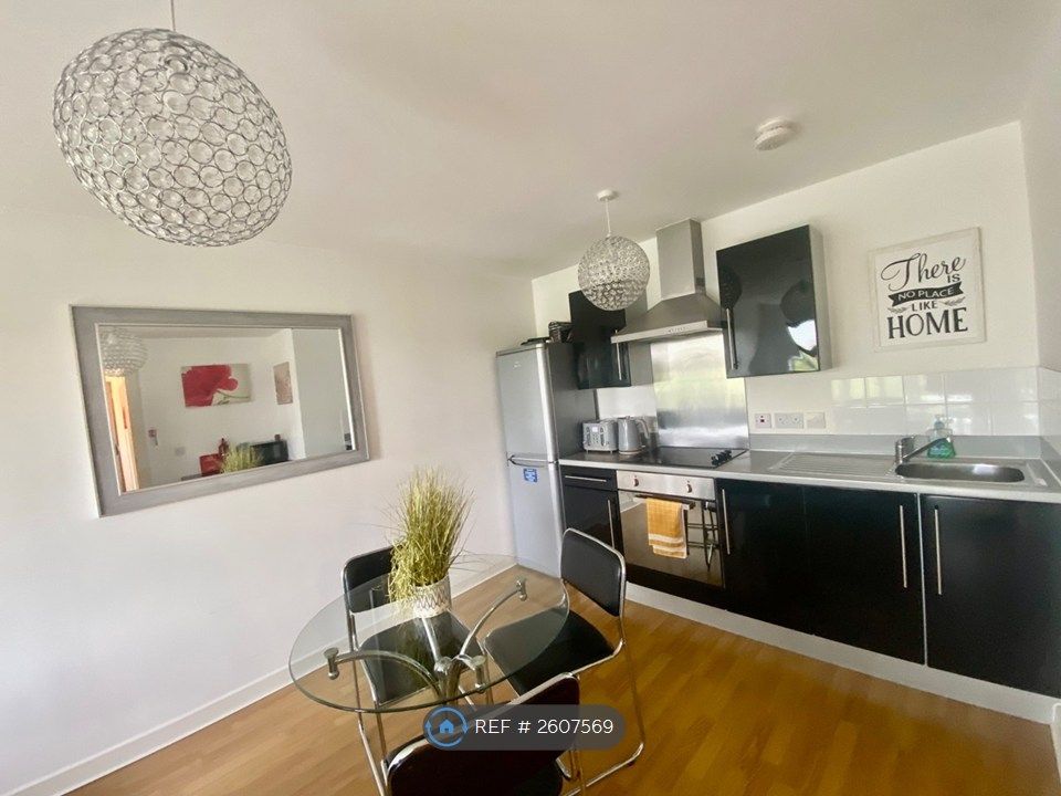 Property photo 2 of 35
