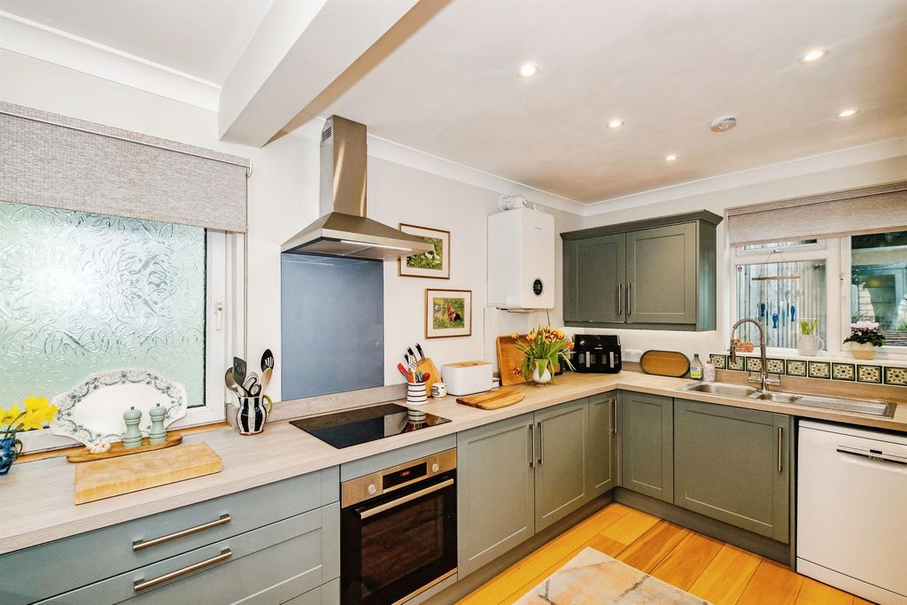 Property photo 2 of 24