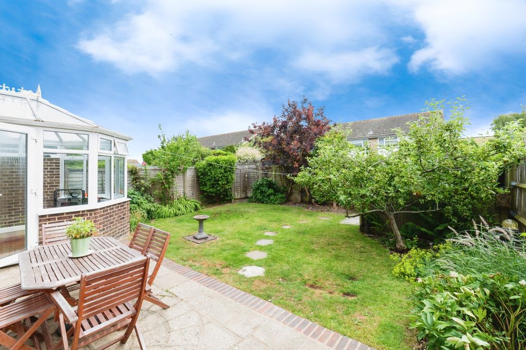 Property photo 2 of 17 Photo