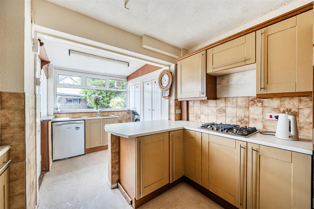 Property photo 2 of 15 Kitchen
