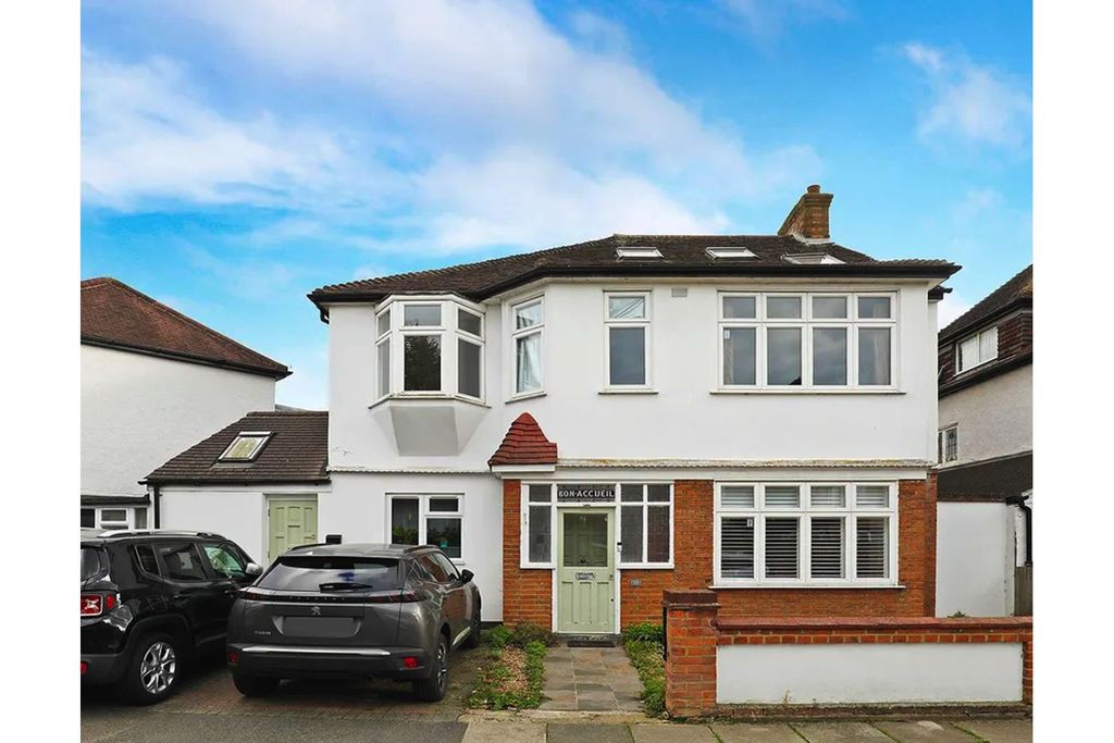 Property photo 1 of 17