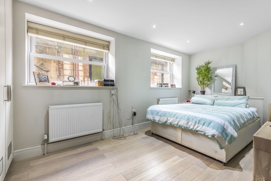Property photo 3 of 9 415536 (5)