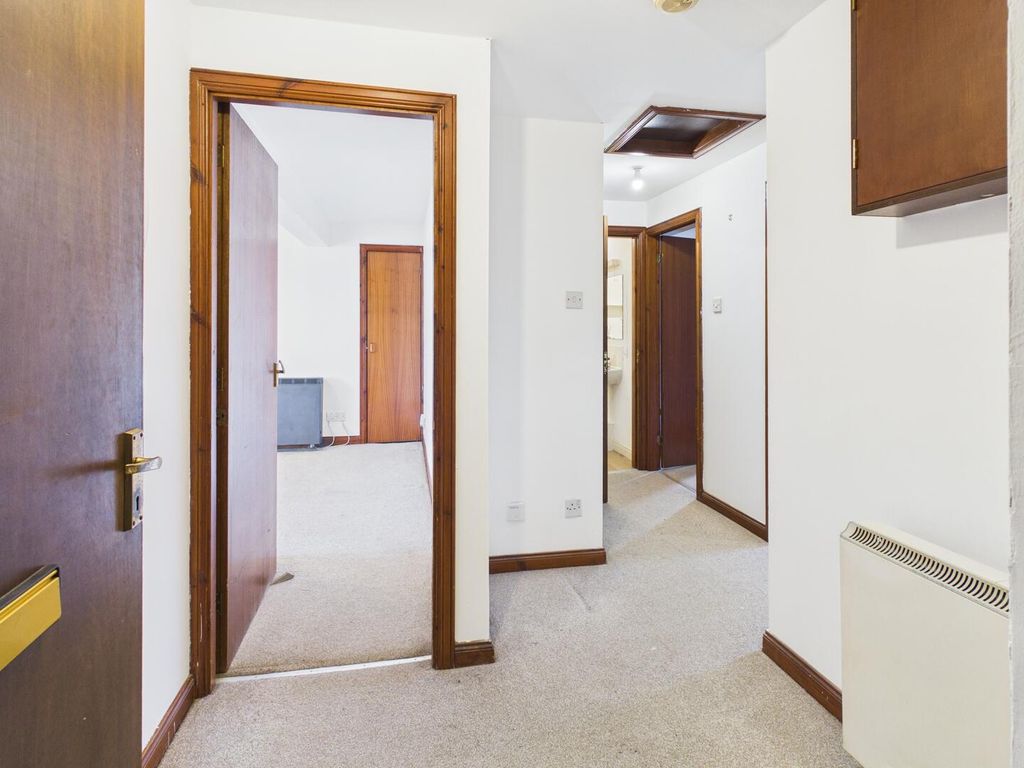 Property photo 3 of 23 Hallway