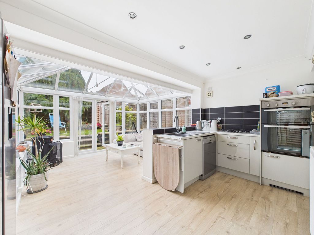 Property photo 3 of 23