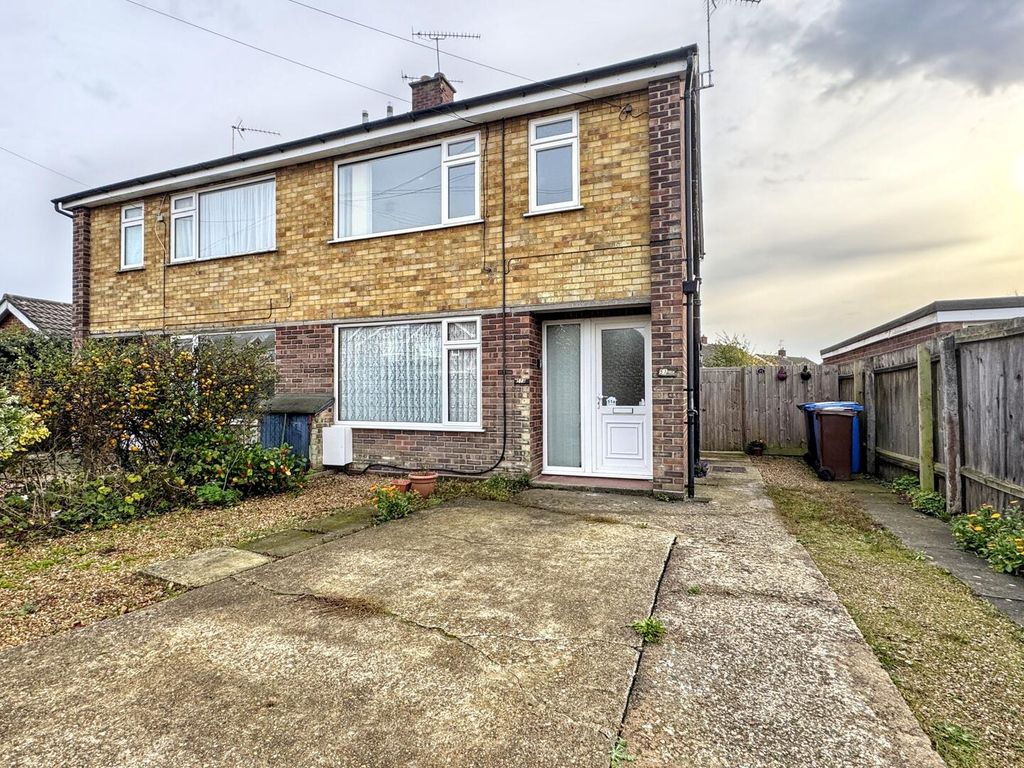 Property photo 1 of 6 Front (Exterior)