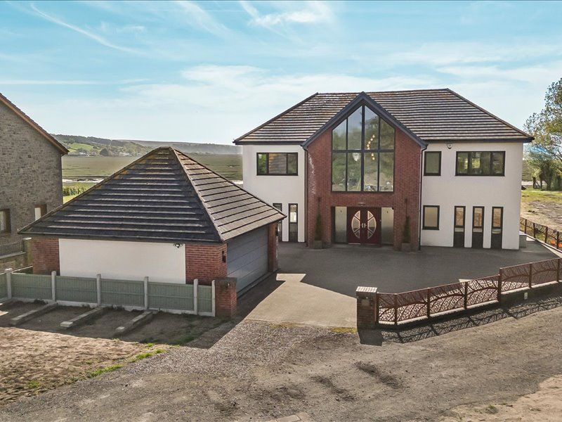Property photo 2 of 55
