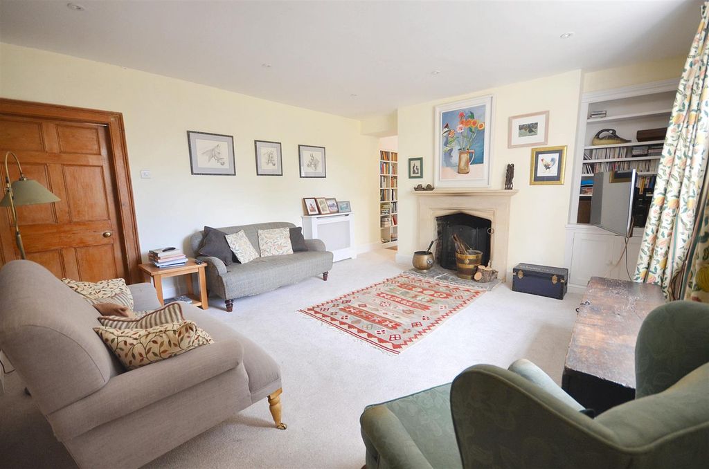 Property photo 3 of 15 Snut