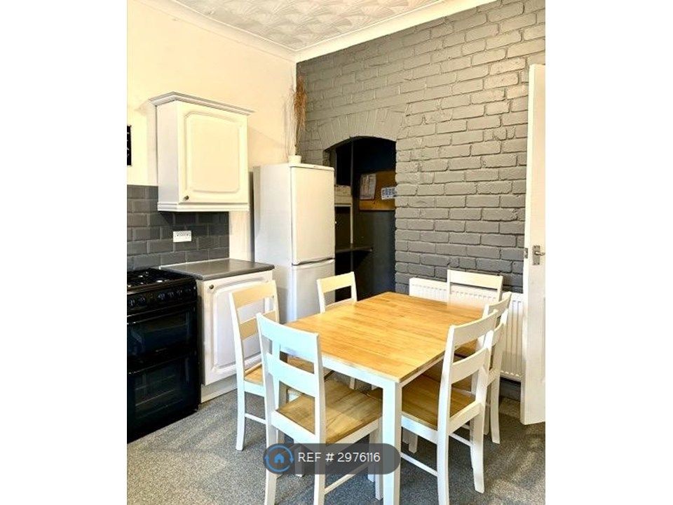 Property photo 1 of 27