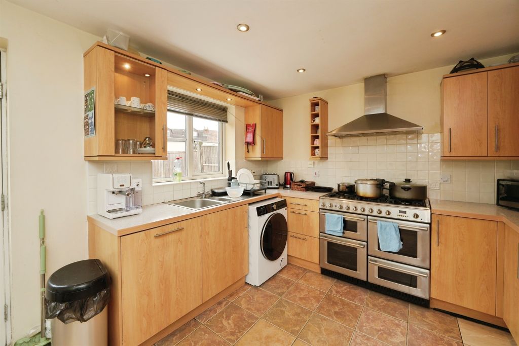 Property photo 3 of 16