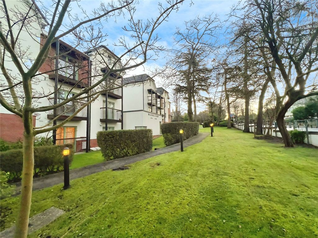 Property photo 2 of 14 Front