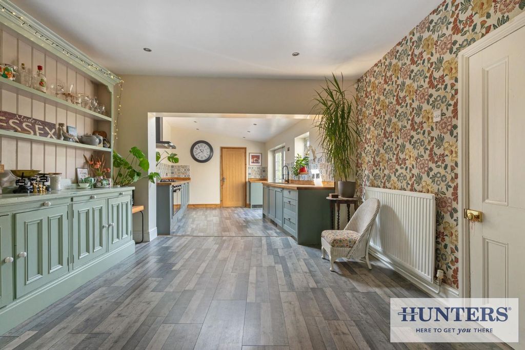 Property photo 2 of 24 111577_37-Riverside-Rawcliffe-4 - Copy_Low.Jpg