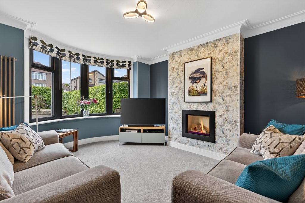 Property photo 2 of 37