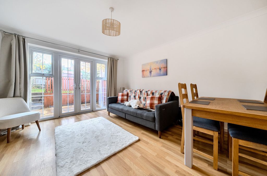 Property photo 2 of 24 1374055-25-6909d5...