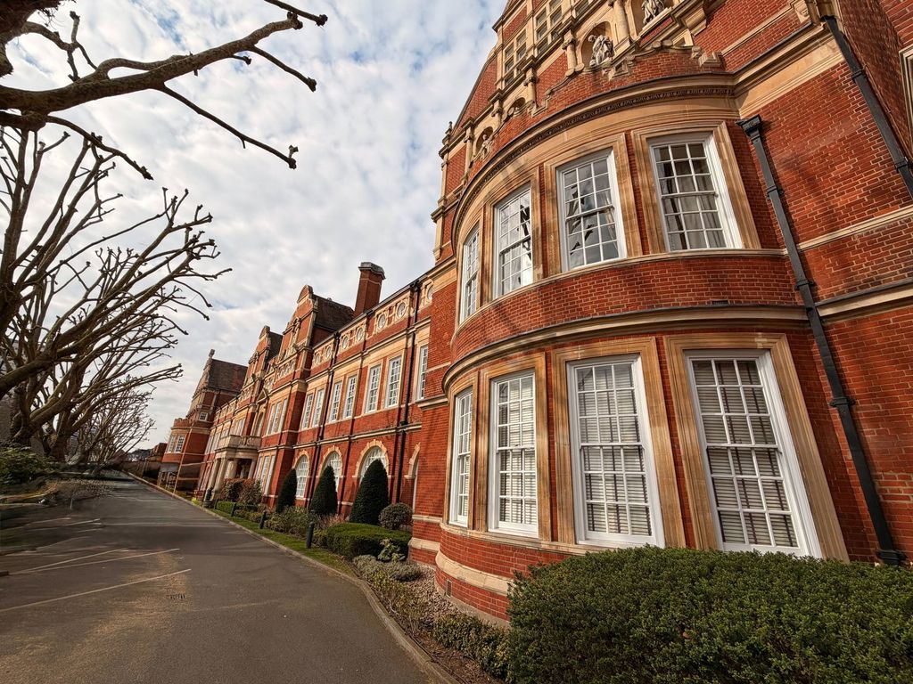 Property photo 2 of 11