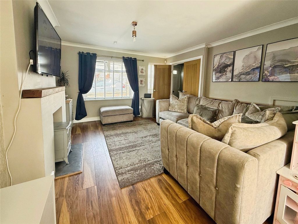 Property photo 3 of 19 Picture No. 11