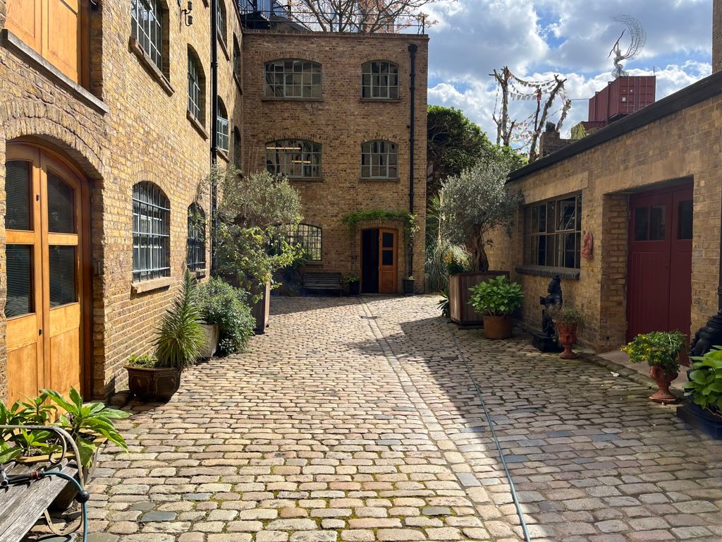 Property photo 2 of 14 Photo 12