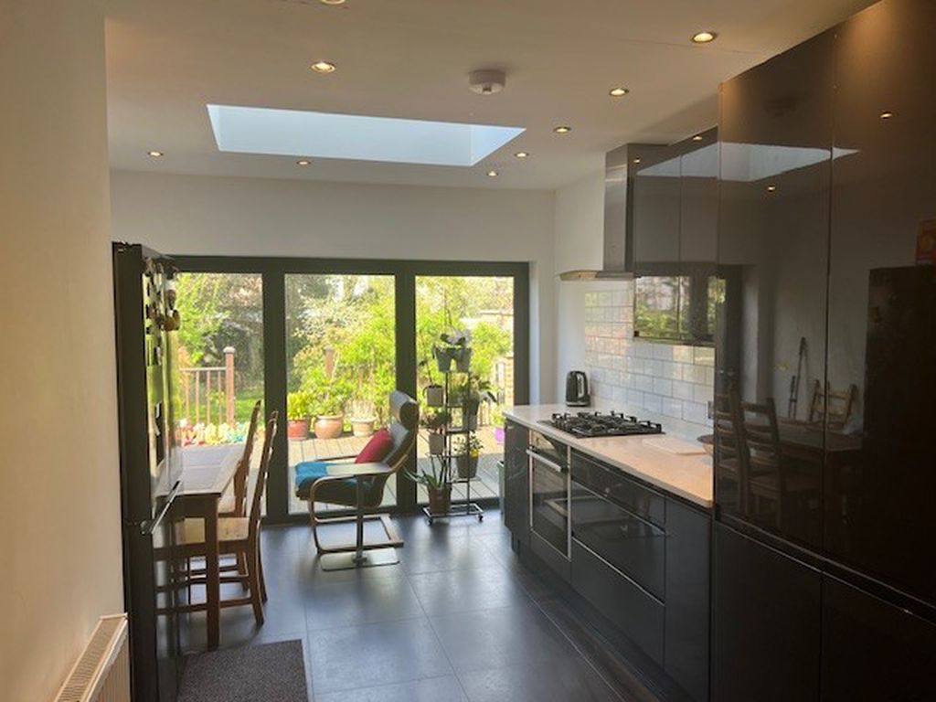 Property photo 2 of 10 Photo 1