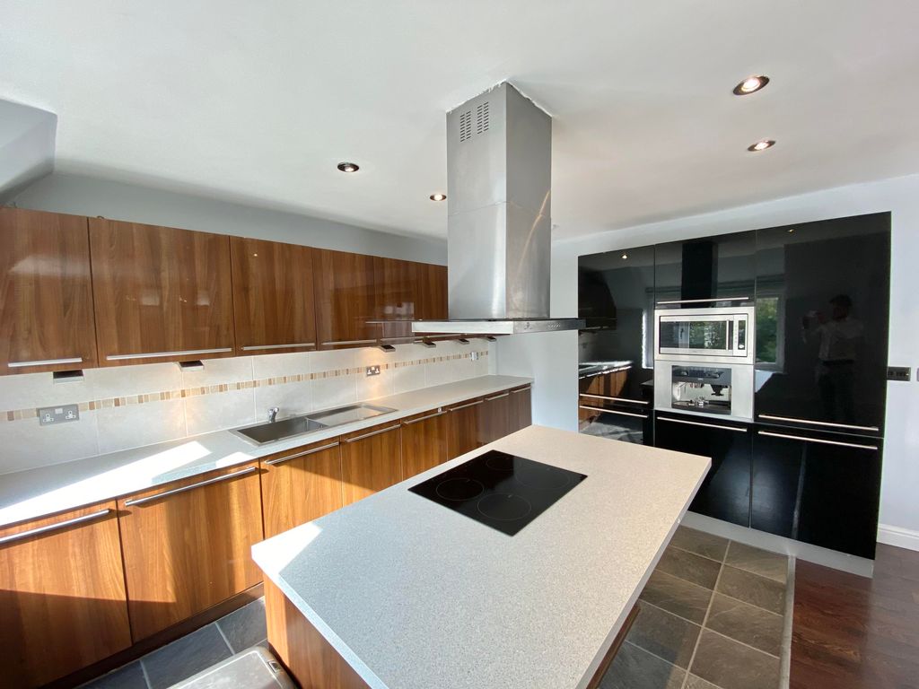 Property photo 2 of 13 Image