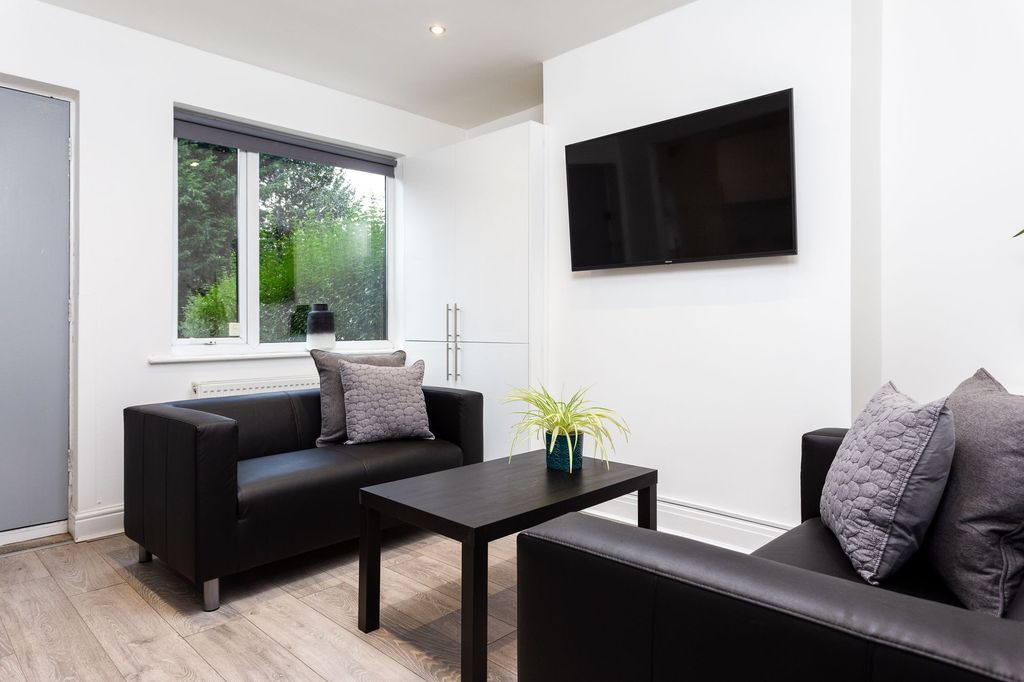 Property photo 1 of 8 A Stylish And Contemporary Living Room Featuring T...