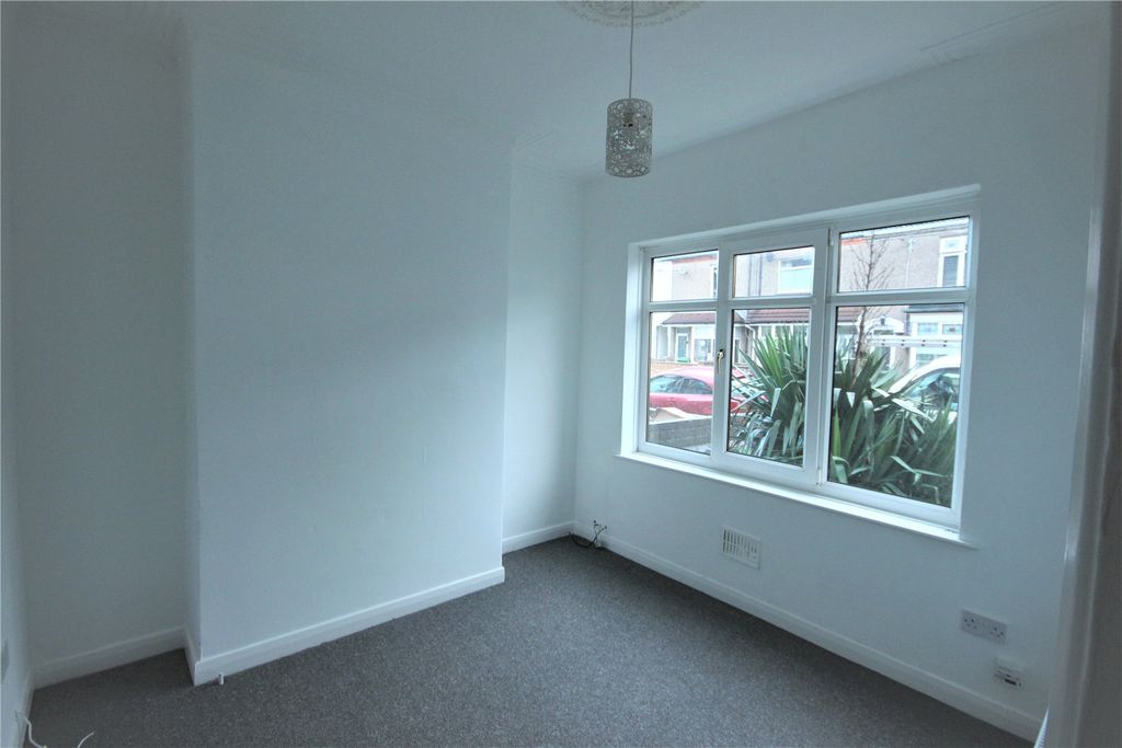 Property photo 2 of 5 Picture No. 05