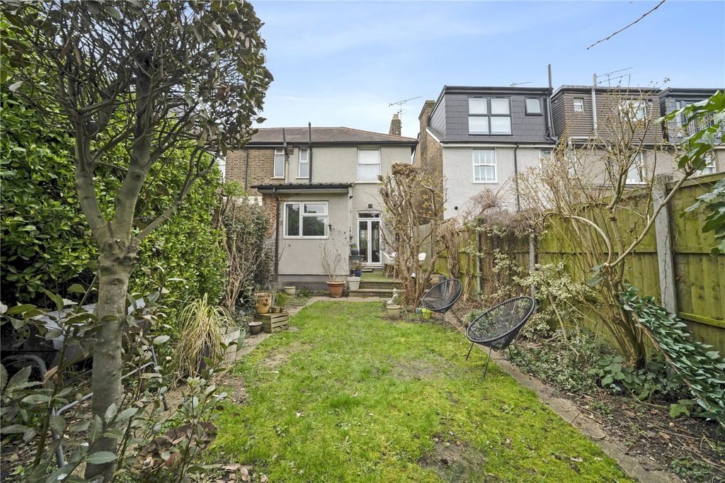 Property photo 2 of 12 Picture No. 23