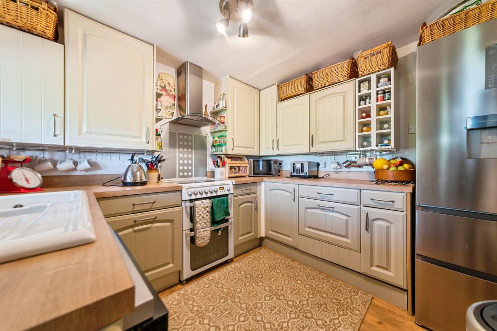 Property photo 3 of 17