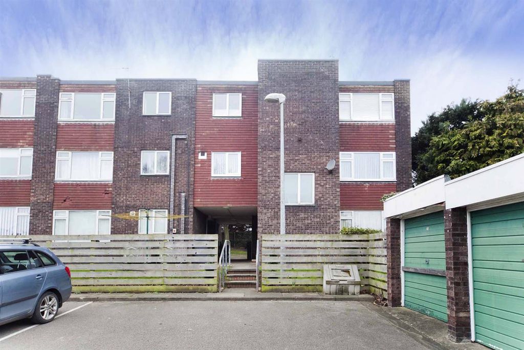 Property photo 1 of 15