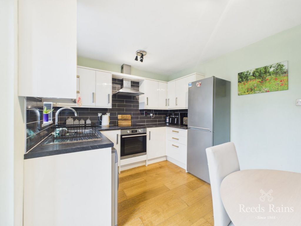 Property photo 3 of 25 Kitchen/Dining Room