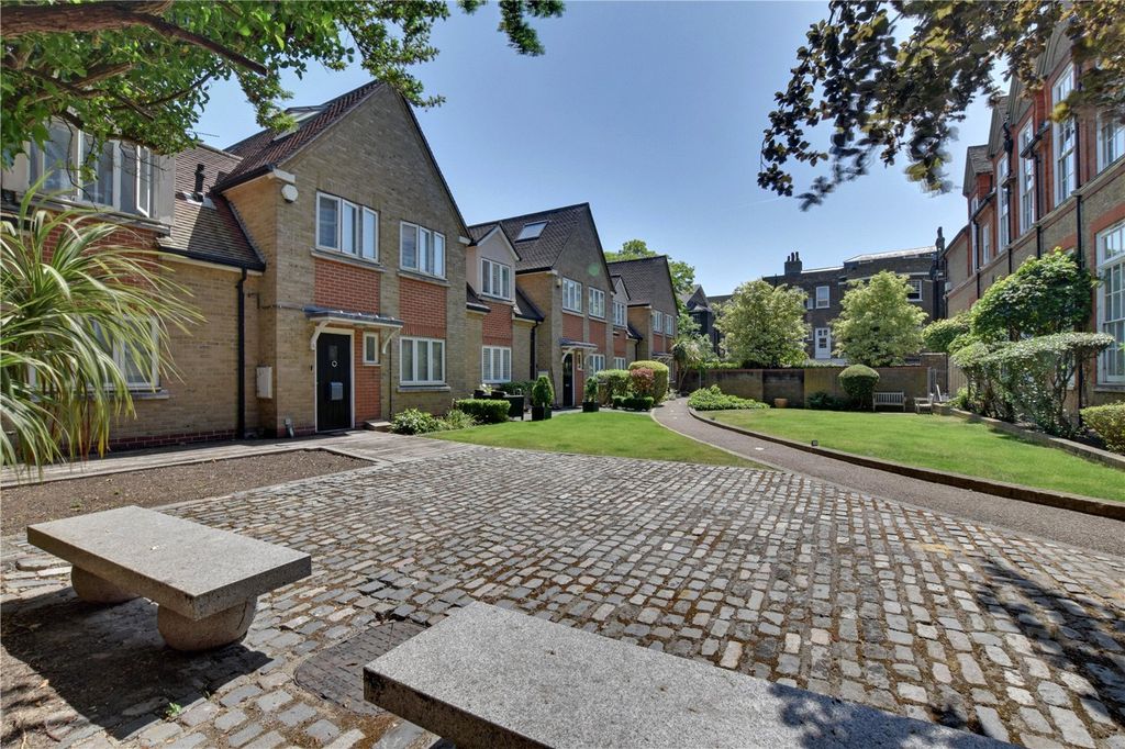 Property photo 1 of 29 Picture No. 22